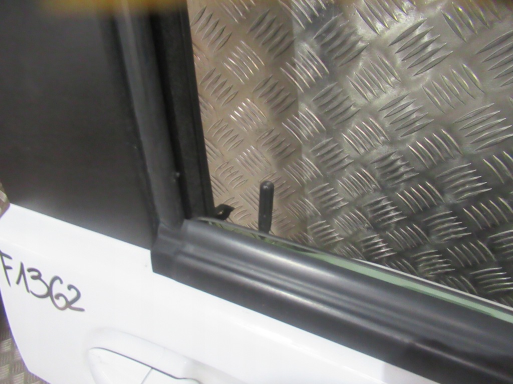 фото №10, Mercedes v-klasa w447 дверь перед передние правое