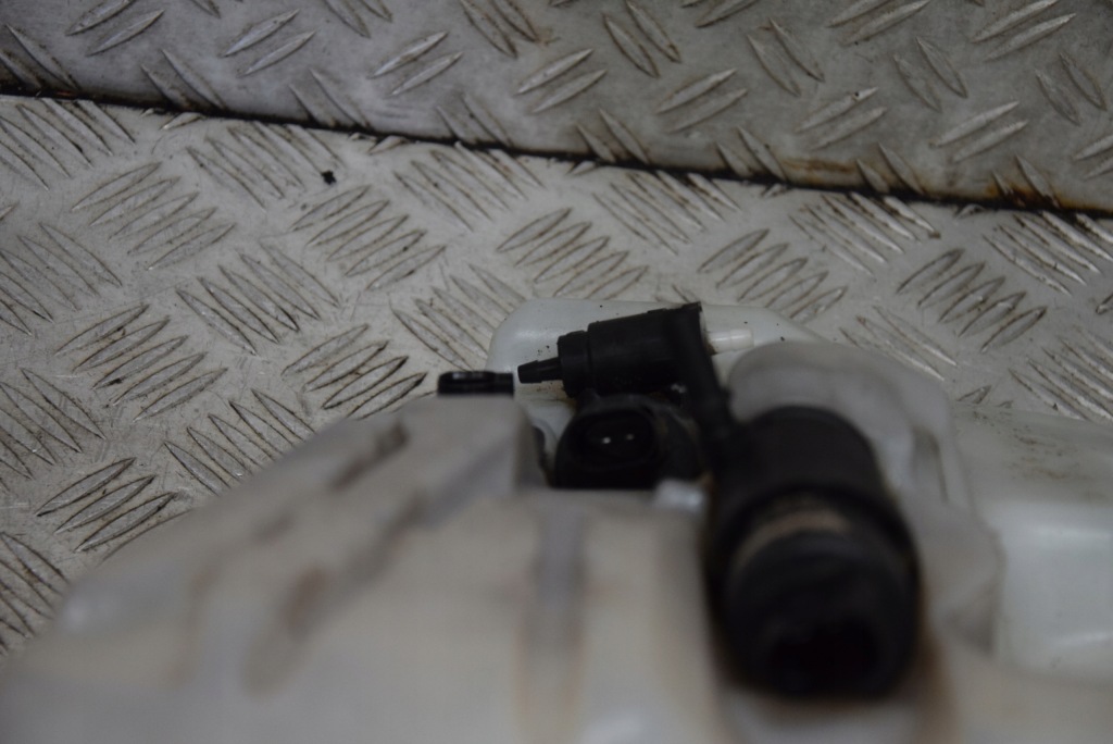 фото №5, Jeep grand cherokee wk2 бачок омывателя ксенон 13r.