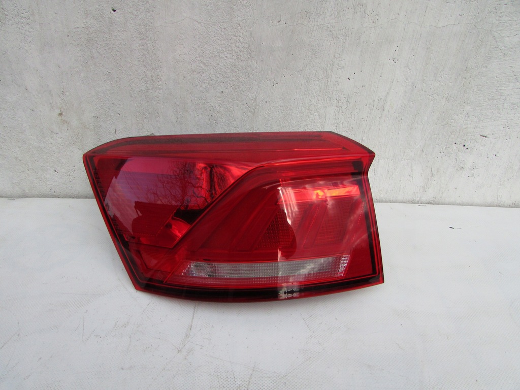 фото №1, Volkswagen оригінальний номер 2ga945095 лампа задня комбінована