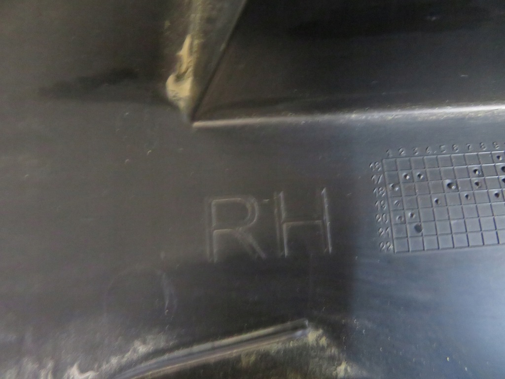 фото №15, Bmw 6 g32 кронштейн напрямна бампера правий перед 51117415580