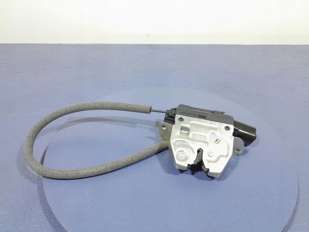 Купити Mercedes s-klasa w223 замок кришки багажника a2317500085