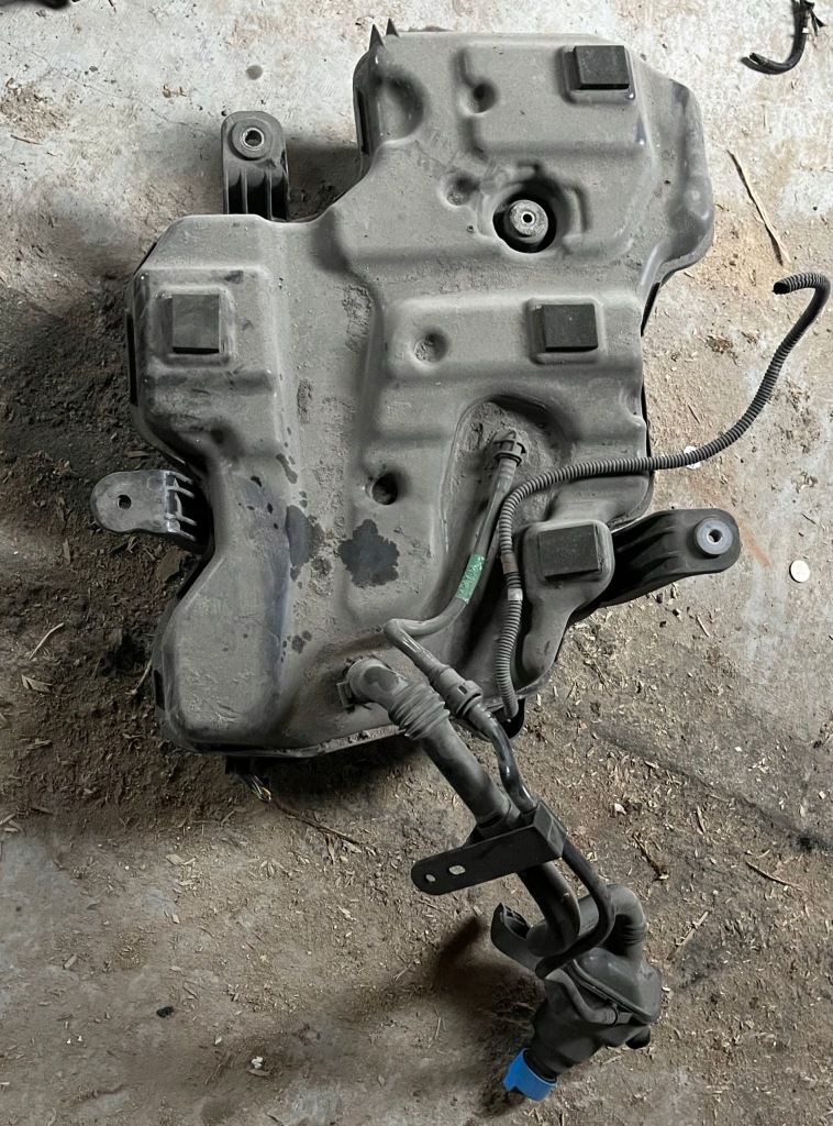 Купити Бак adblue bmw x1 f48 7399290 7418879