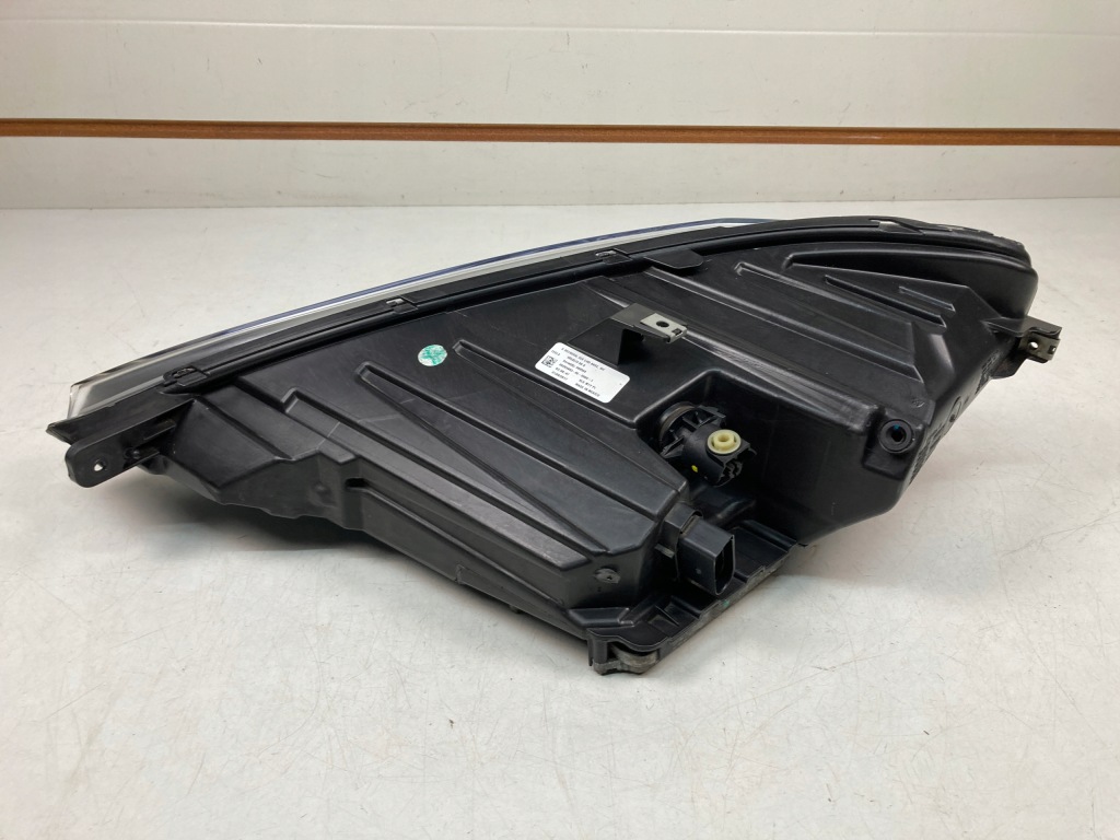 Фара правий передня tesla s рестайлінг  full led 1053573-00-b Київ