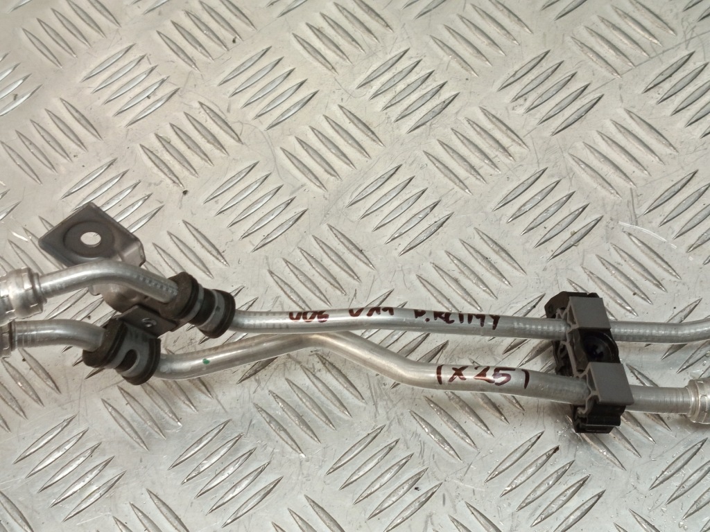 Bmw u06 u11 шланг труба пабтрубок  кондиционера 5a27124 Киев