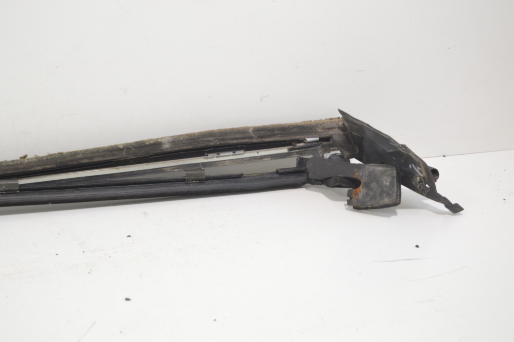 Молдинг уплотнитель прокладка правая перед mercedes w140 купе c140 cl Киев