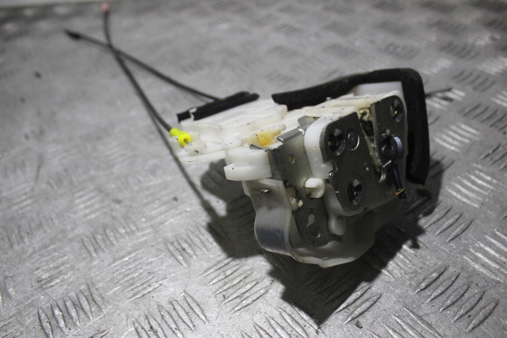 фото №2, Замок правый перед дверь subaru forester iii