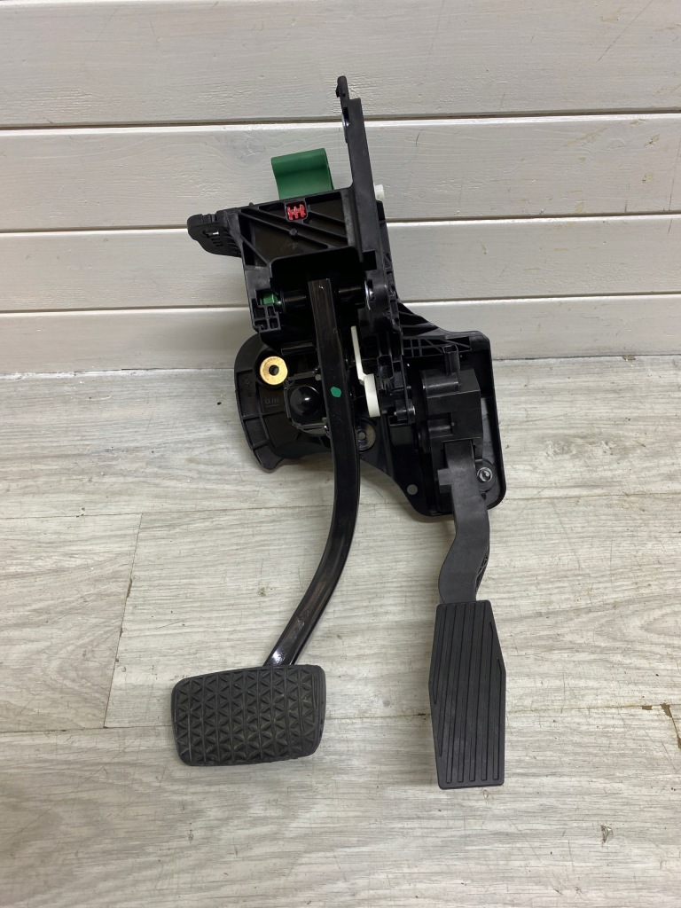 фото №1, Педаль газа opel insignia b автоматическая коробка передач 84492394