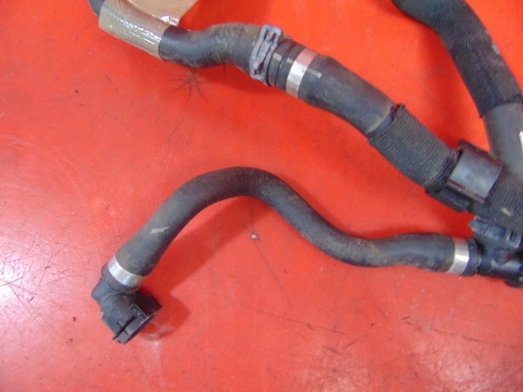 фото №4, Bmw 2 f46 gran tourer 1.5 b шланг труба wąż wody