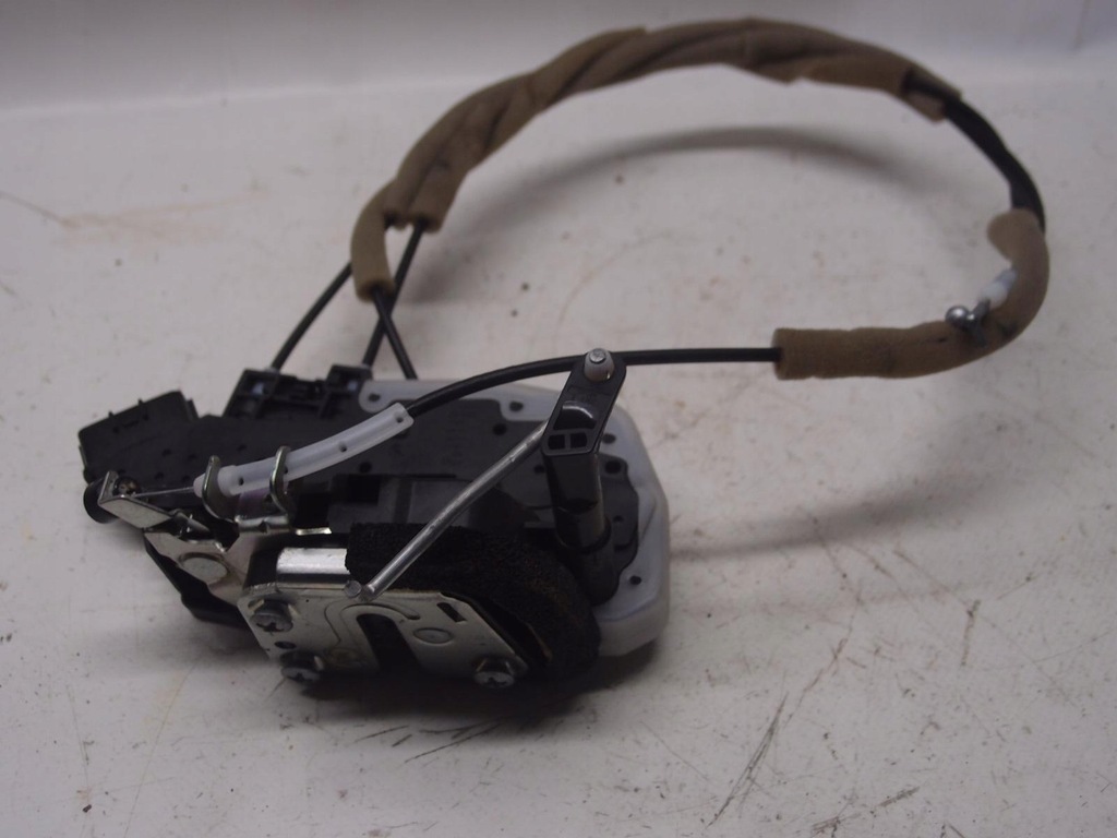 фото №10, Замок двері лівий перед 4 pin nissan leaf ii