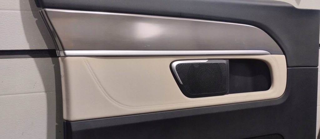 Обшивка дверь раздвижных левых левая задний обивка mercedes v klasa w447 европа Киев