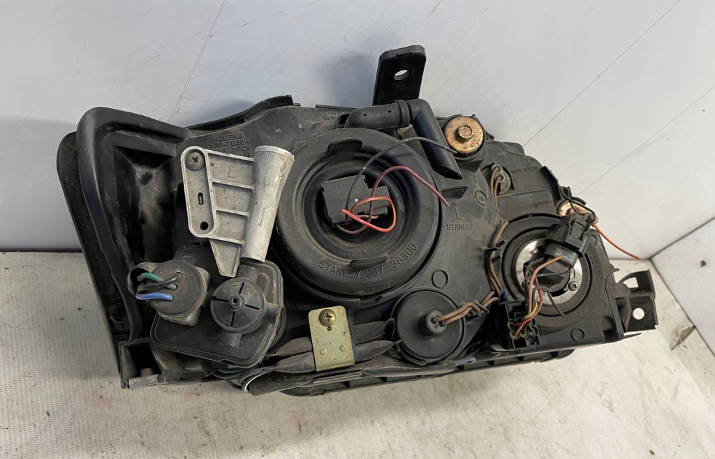 фото №9, Mitsubishi space runner ii лампа перед ліва europa