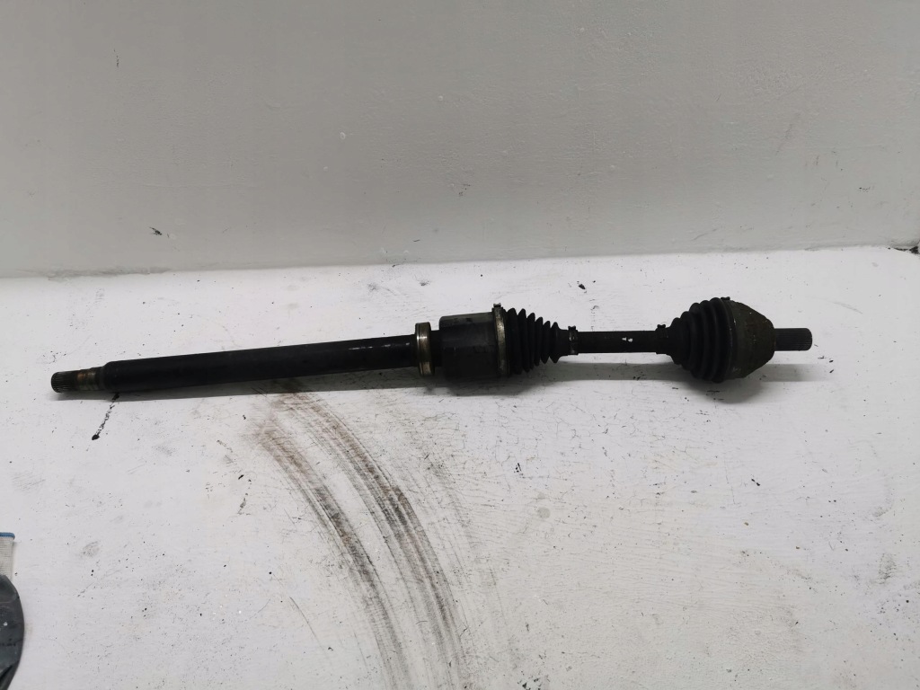 фото №1, Приводной вал длинная правый перед volvo v60 ii 2.4d 10-18