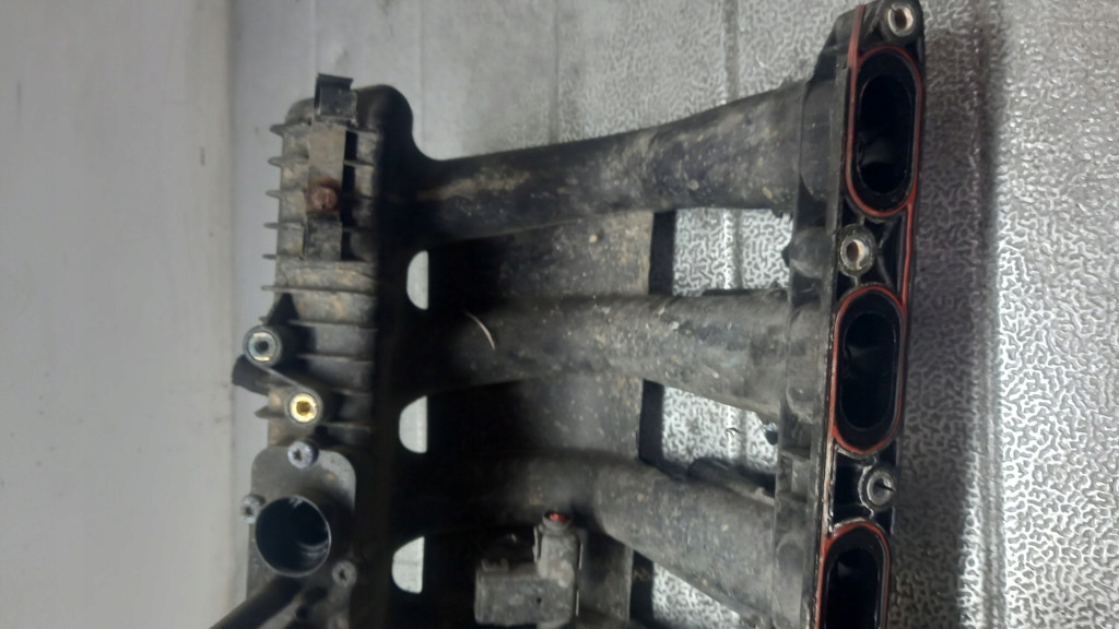 Купить Коллектор впускной  bmw e39 520 i 98r sedan 1427618