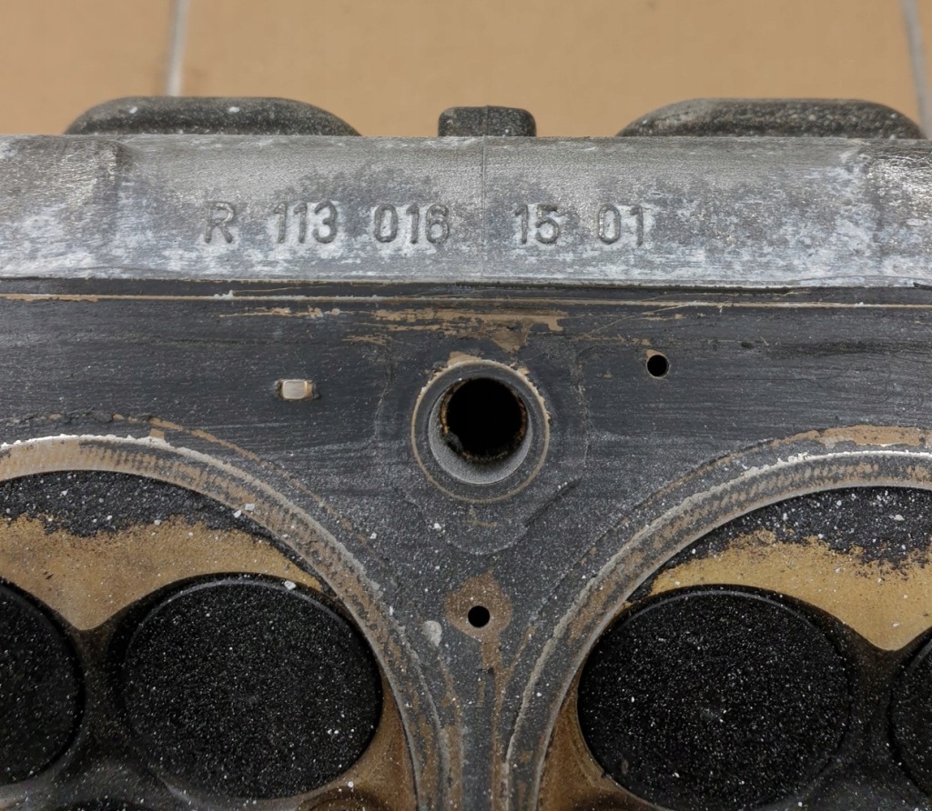 Купити Головка двигуна mercedes w210 4.3 v8 r1130161501