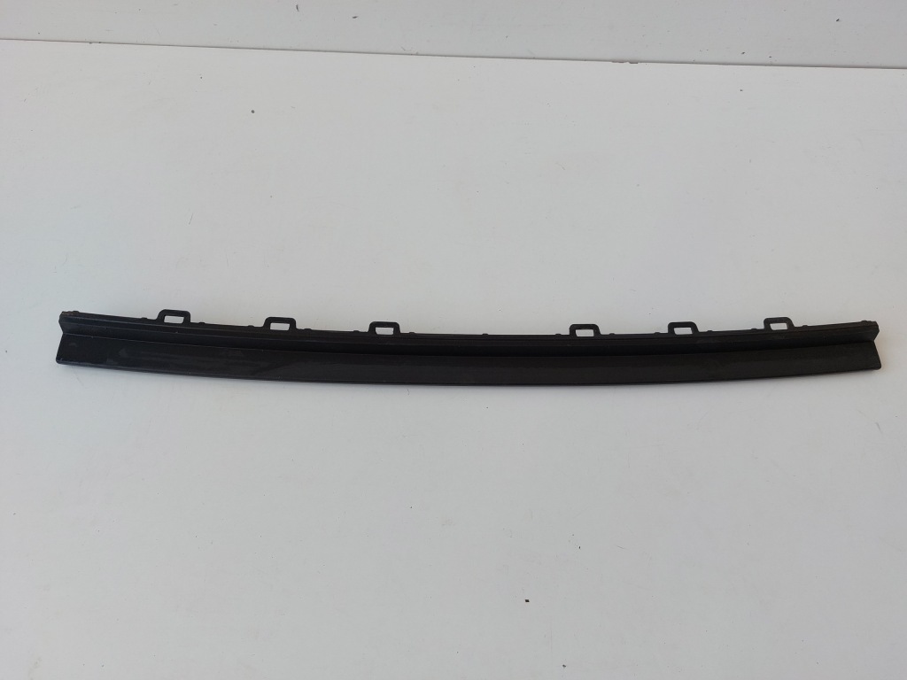 фото №1, Audi a1 82a s-line молдинг бампера задня 82a807823