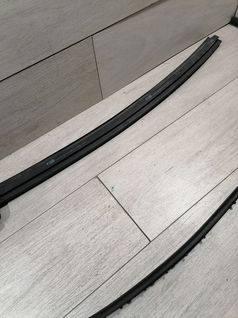 фото №2, Ferrari roma прокладка двері ліва 964919