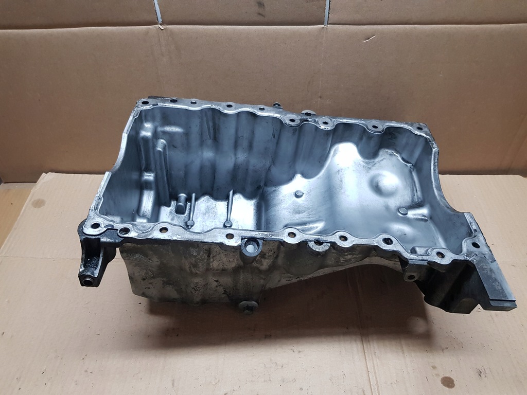 фото №1, Jaguar xe 2.0 d rwd поддон масляная g4d3-6706-ac