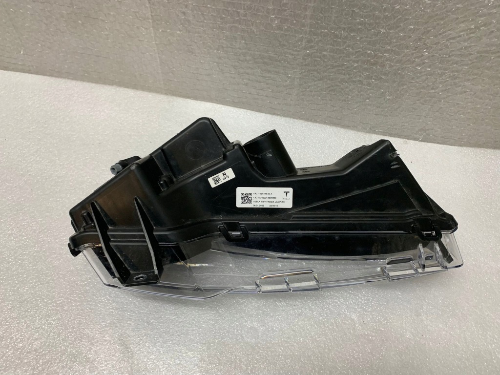 Протитуманна фара правий led drl tesla model 3 y Оригінал