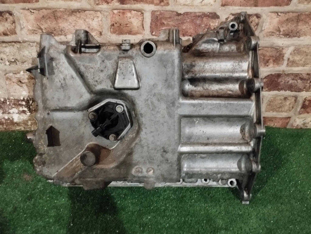 Поддон масляная a6510140000 mercedes b-klasa w246 1.8 cdi Киев