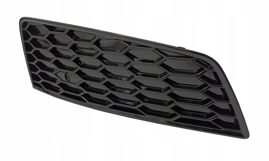 фото №1, Audi q3 15- 8u competition s-line решітка бампера решітка радіатора le 8u0807681tt94
