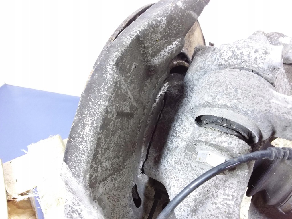 Bmw 5 f10 f11 2.0 d поворотний кулак привідний вал задні права в Україні