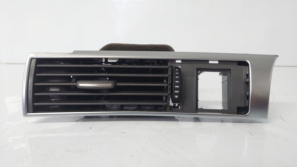 фото №1, Audi a6 c6 решётка обдув левая eu 4f1820901c