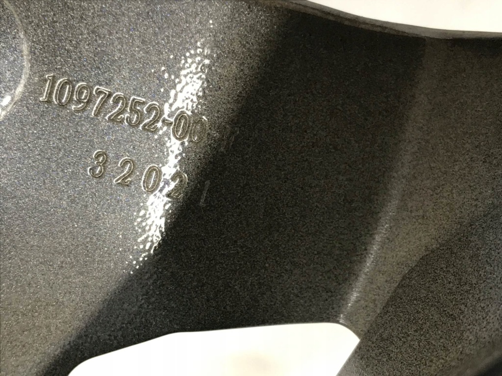 Tesla model 3 крыло  передний правый  1111268-00-e Доставка