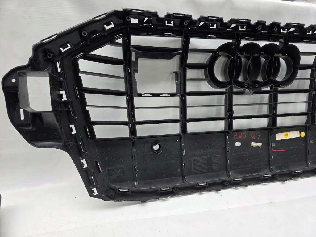 Audi q7 решётка радиатора решётка радиатора радиатора 4mo853651 оригинал с Разборки