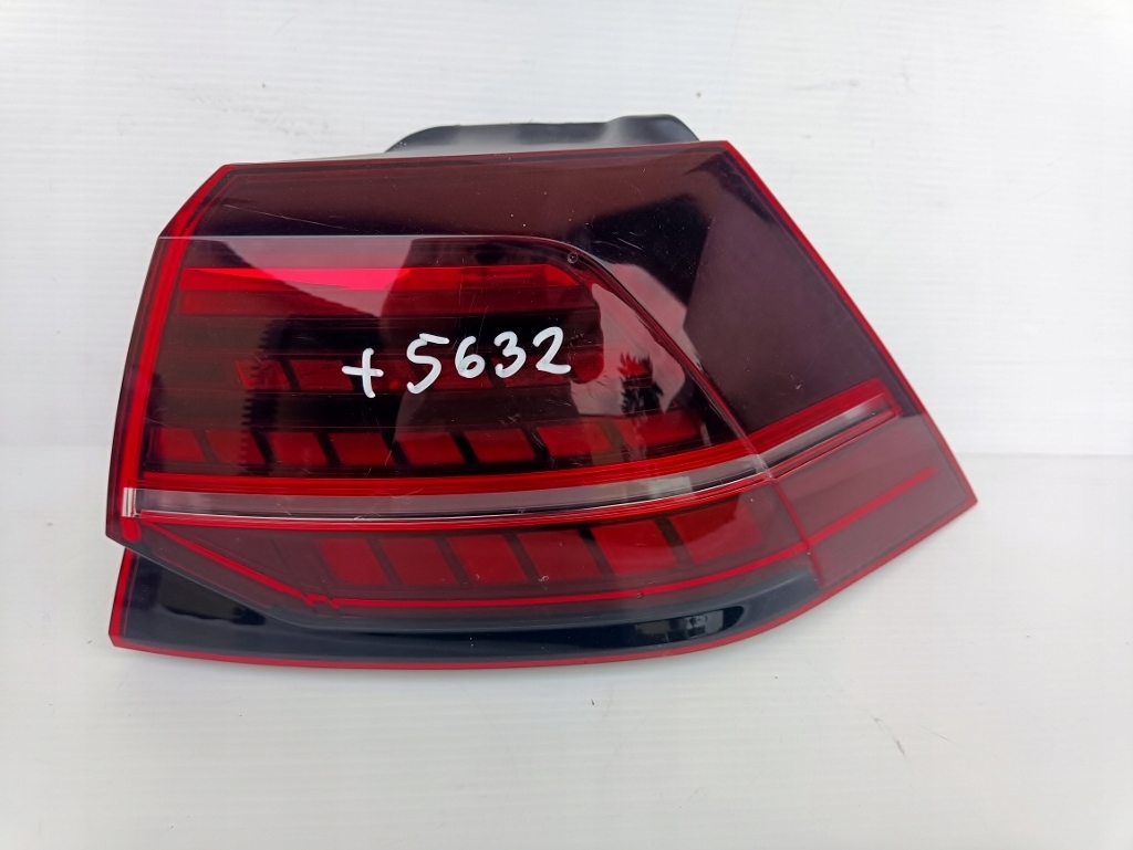 Vw touareg 3 фара лівий задній 760945095 led Зі Шроту