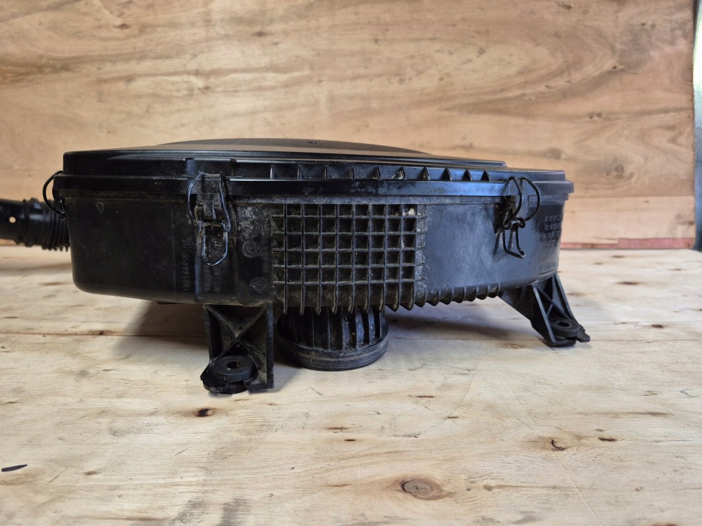 фото №4, Корпус фильтра воздуха труба ловушка оригинал 1021444s02 dacia sandero i