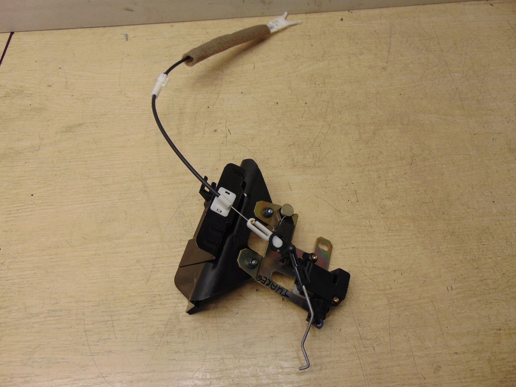 фото №7, Vw touareg 7l // захист замка кришки 7l6827529