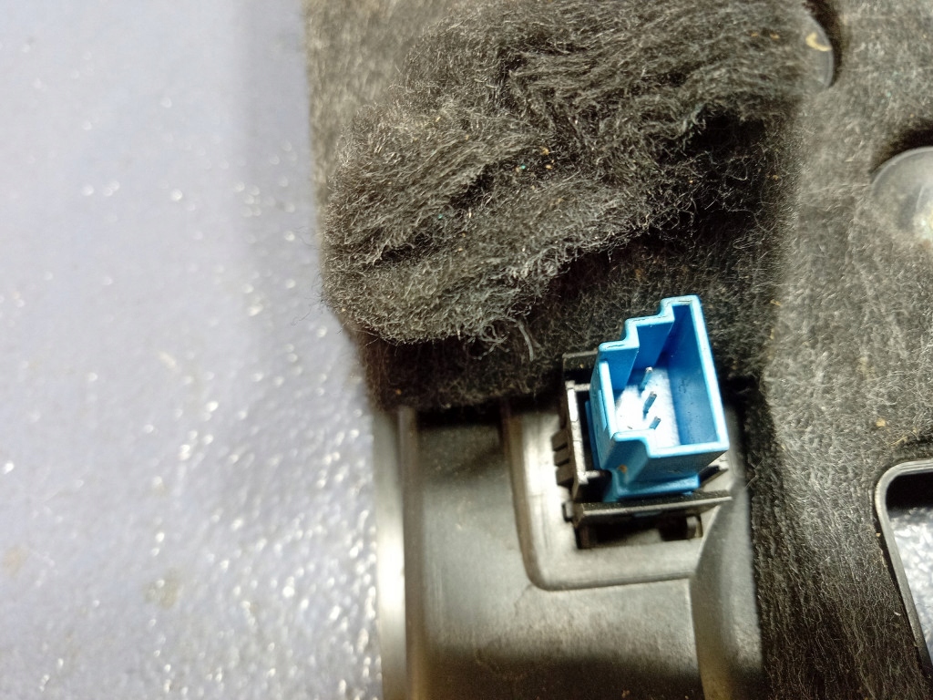 Mercedes s klasa w222 защита заглушка панели пассажира eu a2226800189 в Украине