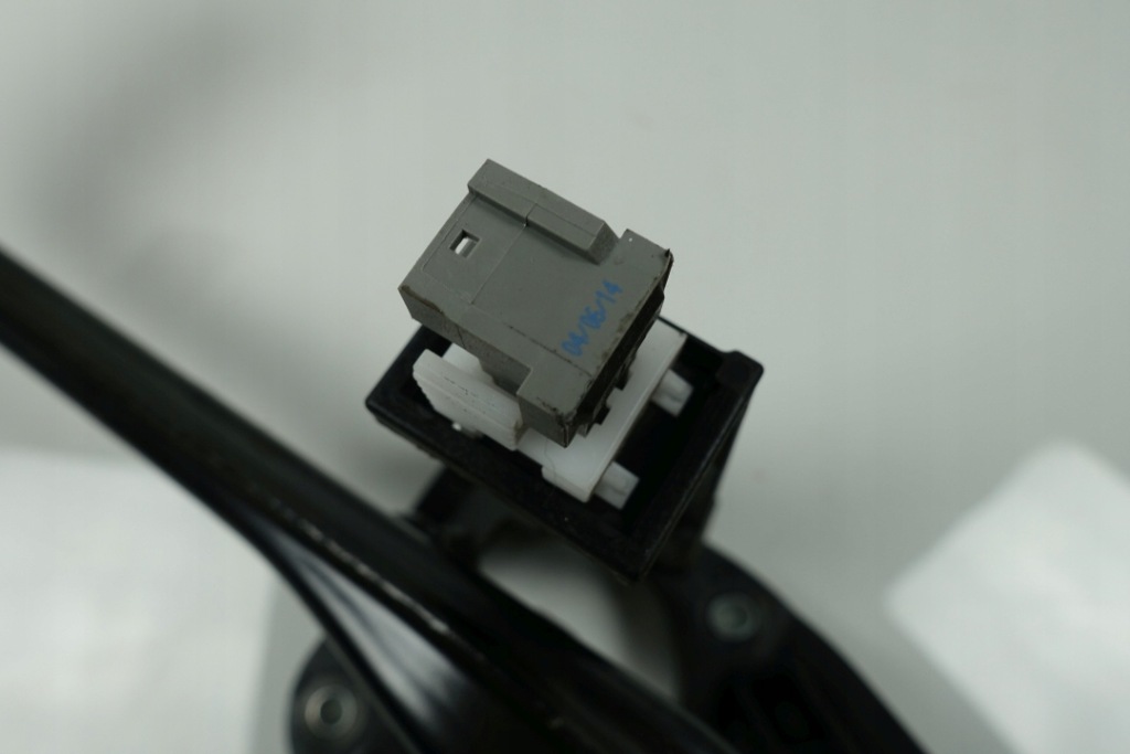 Mercedes w176 педаль тормоза датчик 2462920308 2462900119 2462901401 w246 Цена