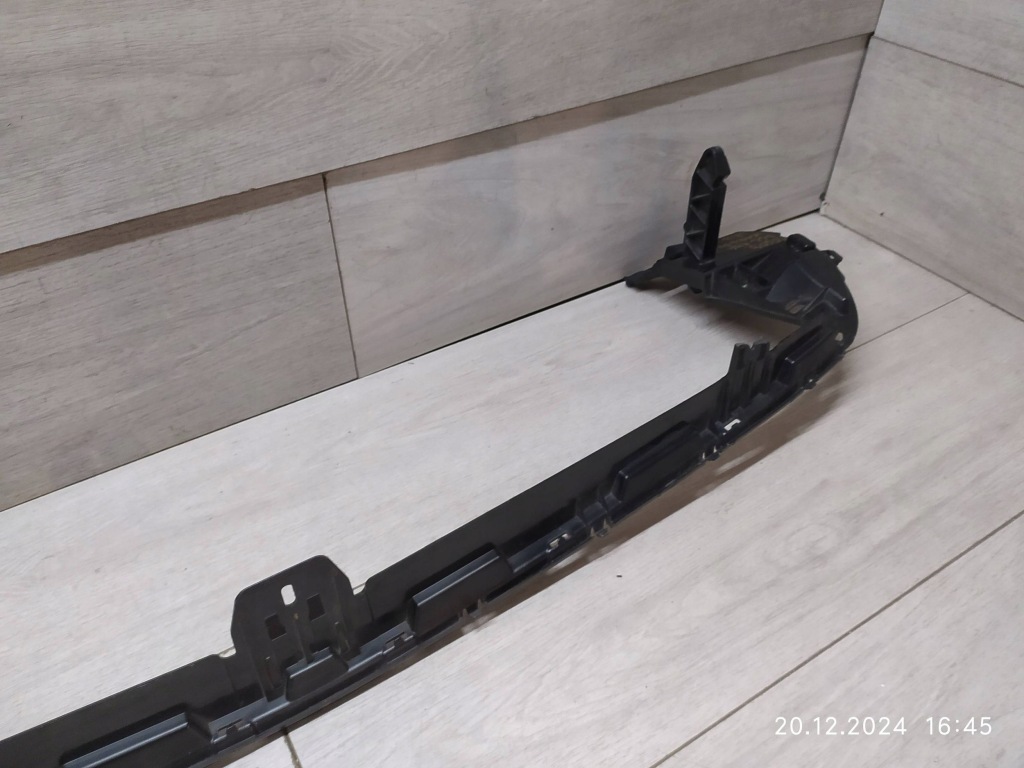 10603. mercedes glc amg кронштейн решётка радиатора a2548858703 с Разборки