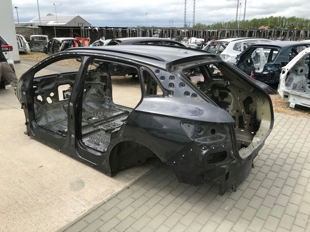 фото №1, Vw id.4 id4 2022 чверть крила лівий задня задня чорний ly9t mythos black