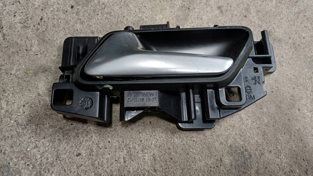 Купить Peugeot 308 2 t9 ручка внутренняя левая задний  задняя 98201553vv