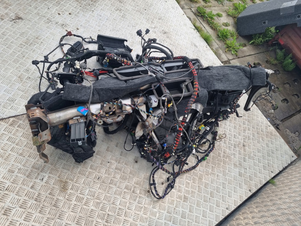 фото №4, Vw jetta 2013 r 1.4 tsi hybrid dsg электропроводка