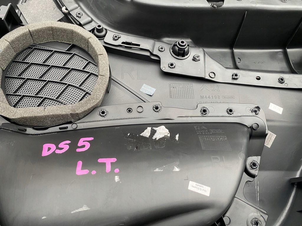 фото №9, Оббивка двері обшивка citroen ds5 лівий задня