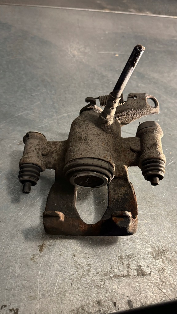 фото №6, Renault master iii opel movano b nv400 суппорт тормоза задний 8200735269 2019