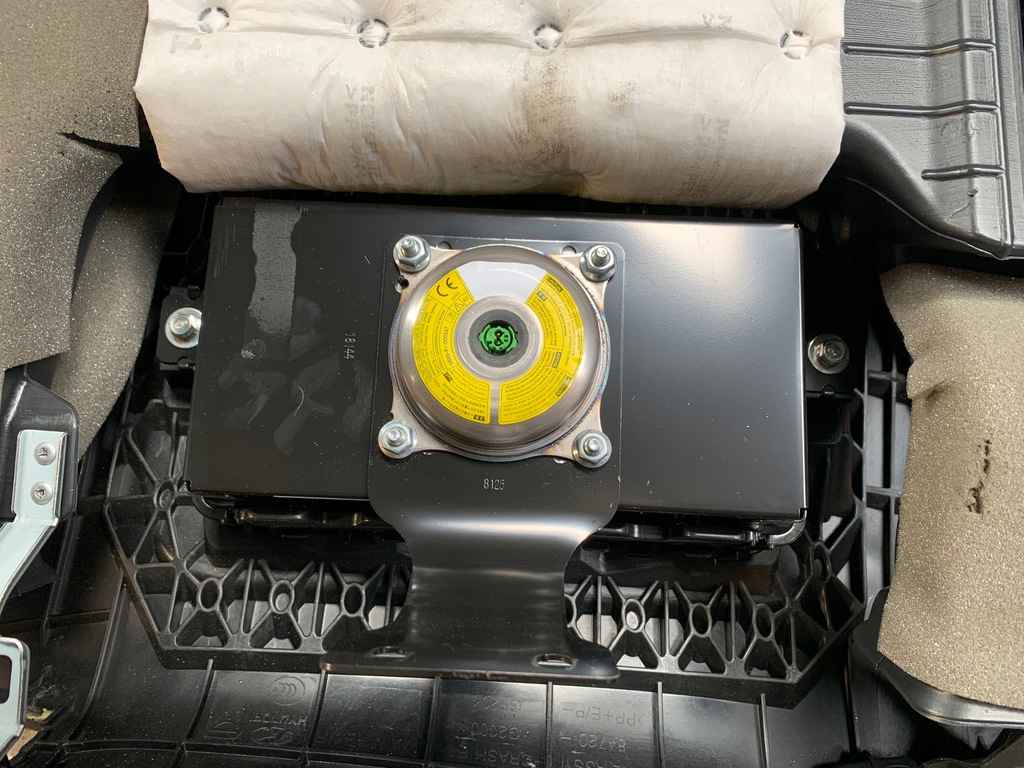 фото №8, Hyundai ioniq приборная панель консоль подушка безопасности ремни