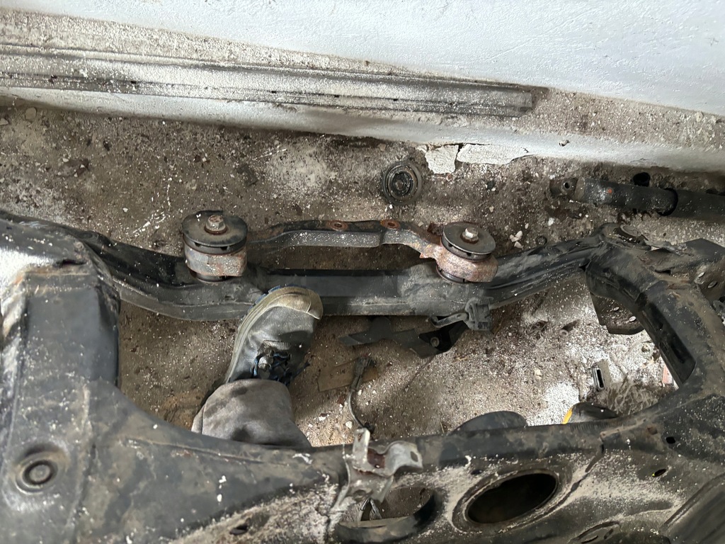 фото №6, Lexus rx iv 450h подрамник подрамник задняя подрамник балка