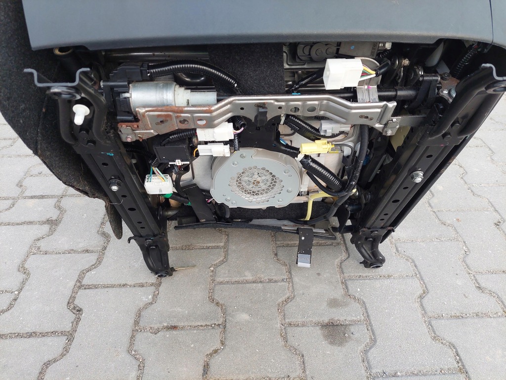 фото №10, Сидіння лівий правий з підігрівом вентильований + подушка безпеки lexus rx iii rx450 h