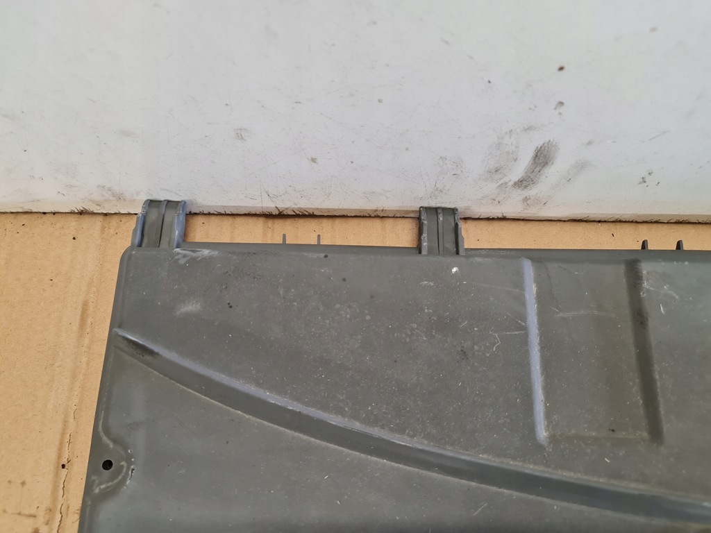 фото №7, Крышка блок управления audi a8 d2 eu 4d1937128f