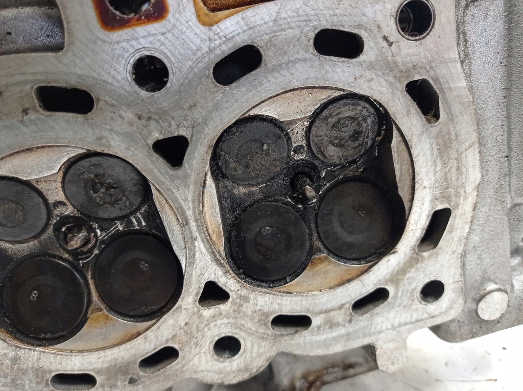 фото №14, Головка c1 107 aygo 1.0 1krb52m