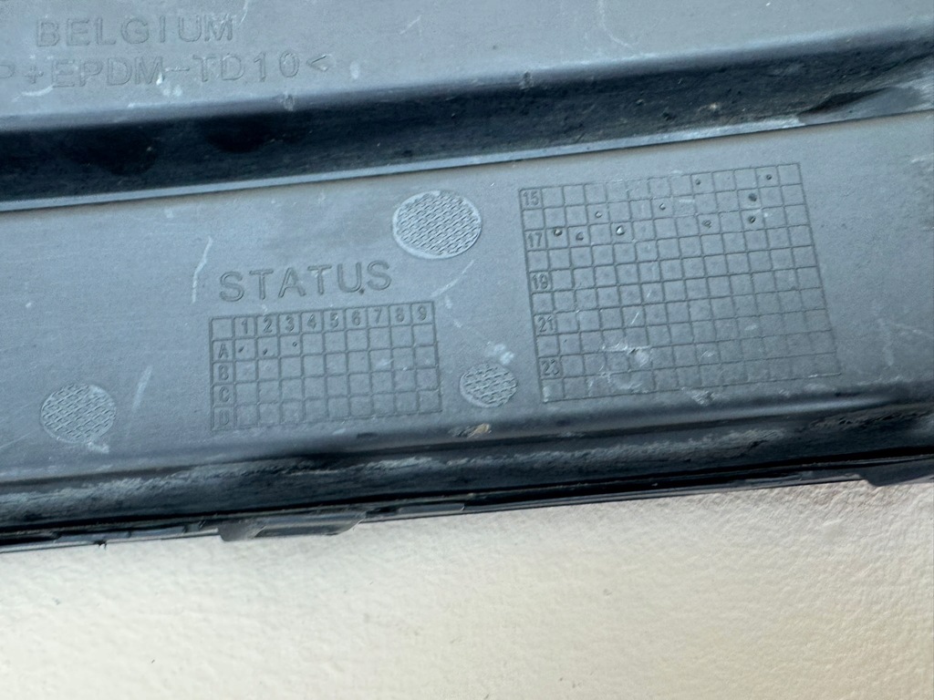 фото №13, Volvo s90 v90 17r- решётка правая бампера правый перед 31383250