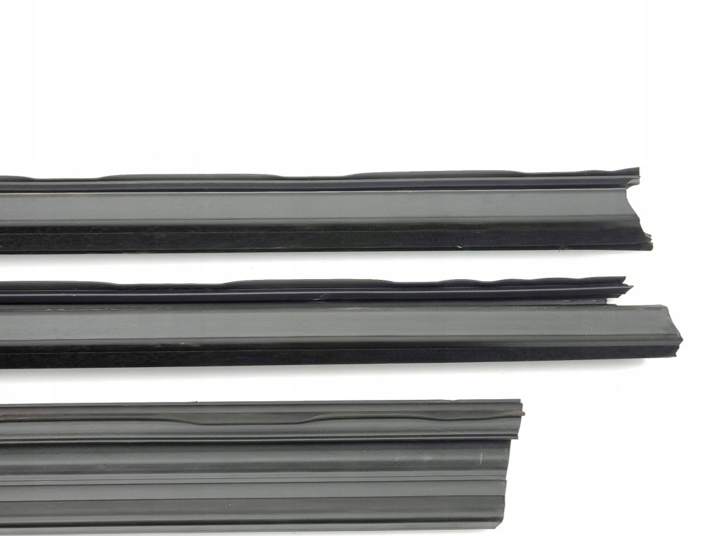 фото №12, Peugeot 2008 ii 2021 комплект прокладка стекло дверь передних