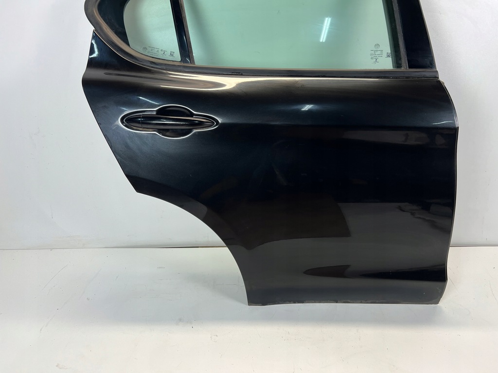 фото №4, Alfa romeo stelvio дверь правое левая задние