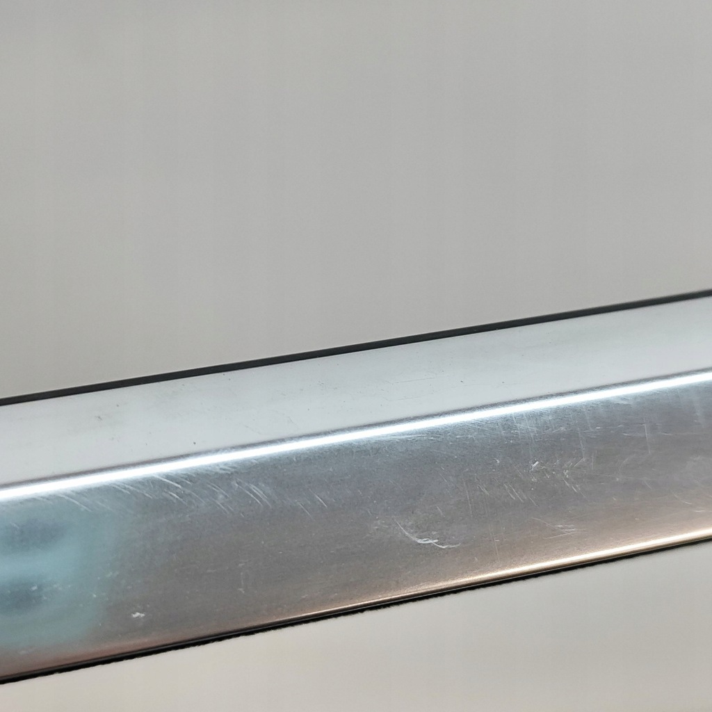 фото №7, Audi e-tron 2019 ліва сторона молдинг / прокладка скло двері задніх