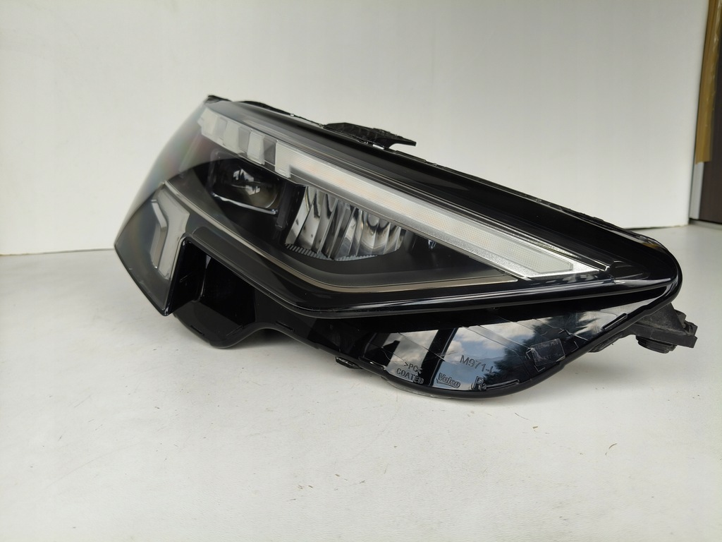 фото №1, Лампа правая фара audi a3 8y 8y0 20- full led