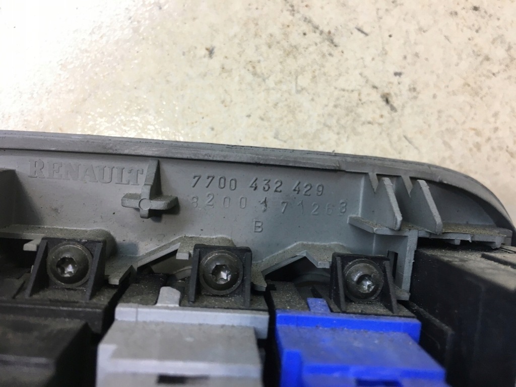 фото №7, Панель переключателей scenic i fl rx4 7700432429